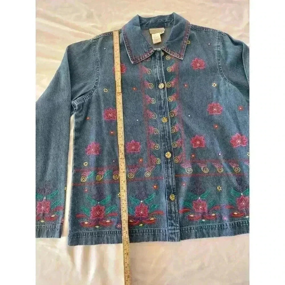 Coldwater Creek Denim Jacket Large Embroidered Flowers Cotton MEDIUM - Picture 2 of 7